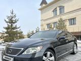 Lexus LS 460 2008 годаfor7 500 000 тг. в Алматы