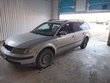 Volkswagen Passat 1998 года за 1 500 000 тг. в Уральск – фото 3