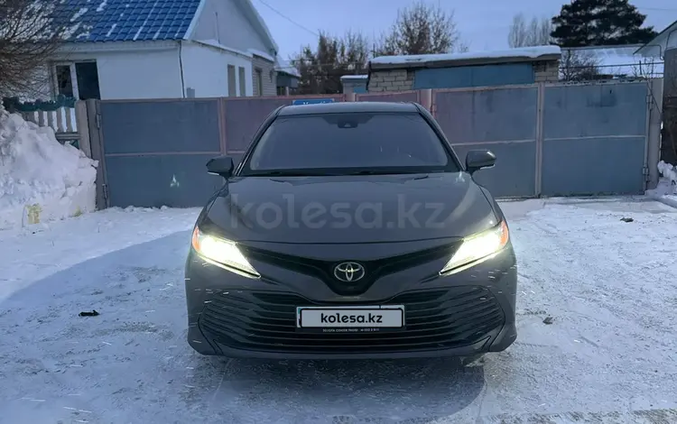 Toyota Camry 2018 годаүшін13 000 000 тг. в Актобе