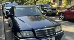 Mercedes-Benz C 180 1997 года за 1 700 000 тг. в Алматы