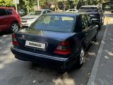 Mercedes-Benz C 180 1997 годаfor1 700 000 тг. в Алматы – фото 4