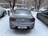 Chevrolet Onix 2023 года за 7 250 000 тг. в Караганда – фото 3