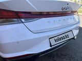 Hyundai Elantra 2023 года за 9 900 000 тг. в Астана – фото 3