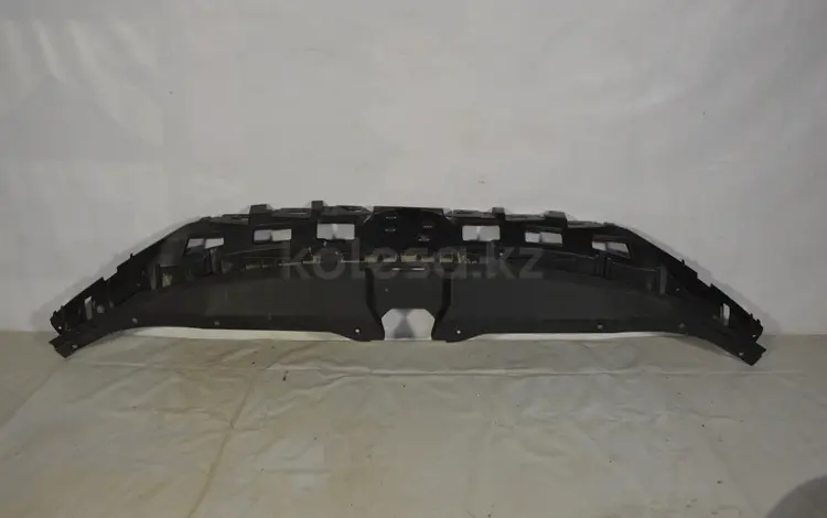 Накладка кожух замка капота Hyundai Elantra за 70 000 тг. в Караганда