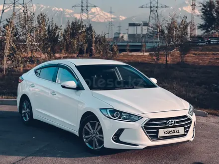 Hyundai Elantra 2018 года за 7 900 000 тг. в Алматы – фото 3