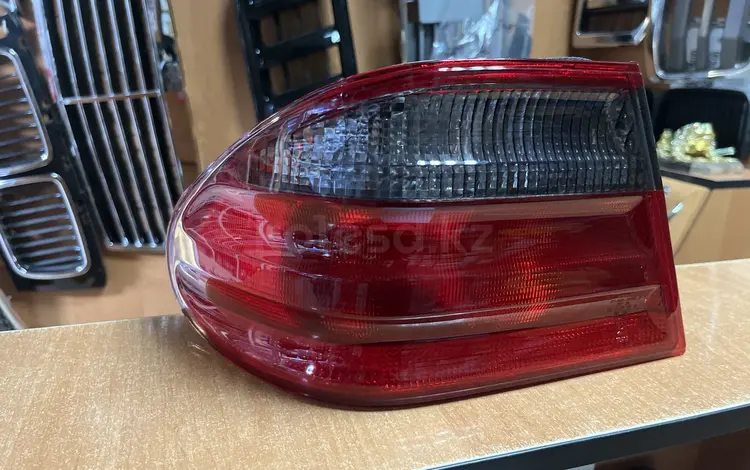 Фонарь Мерседес 210 за 33 000 тг. в Караганда