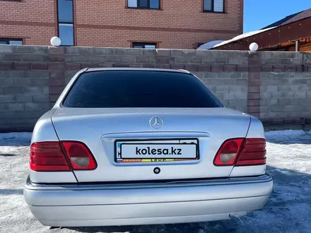 Mercedes-Benz E 240 1998 года за 2 800 000 тг. в Караганда – фото 5