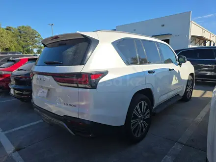 Lexus LX 600 Luxury+ 2023 года за 52 000 000 тг. в Алматы – фото 4