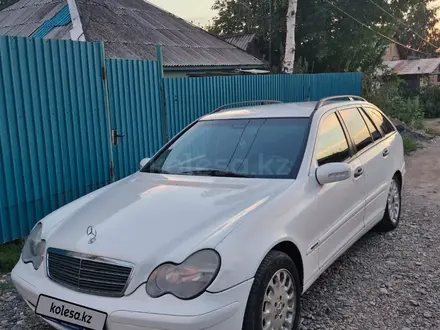 Mercedes-Benz C 220 2003 года за 2 800 000 тг. в Алматы