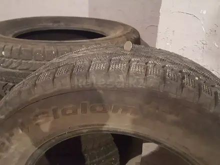 Bfgoodrich 235/65/r17 original r17 зимние за 160 000 тг. в Атырау – фото 2