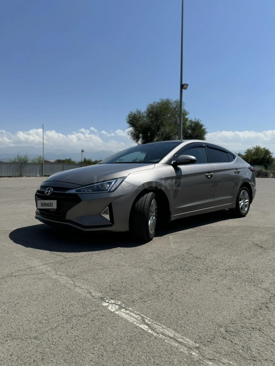 Hyundai Elantra 2019 г.