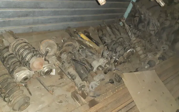 Амортизаторы стойки пружины за 20 000 тг. в Костанай