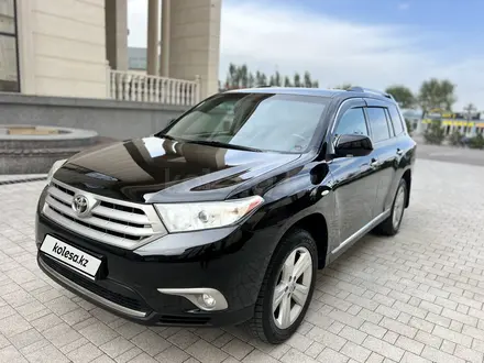 Toyota Highlander 2011 года за 13 000 000 тг. в Алматы – фото 3