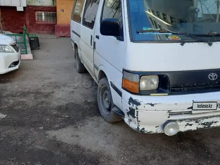 Toyota Hiace 1998 года за 1 400 000 тг. в Астана – фото 2