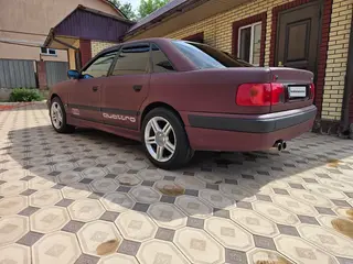 Audi 100