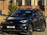 Toyota RAV4 2017 года за 11 500 000 тг. в Атырау – фото 3