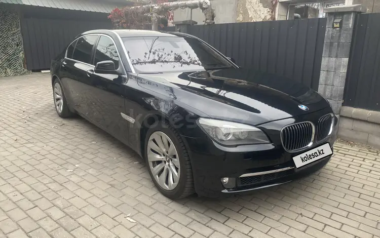 BMW 750 2009 года за 9 500 000 тг. в Алматы