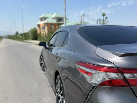 Toyota Camry 2019 года за 10 500 000 тг. в Алматы – фото 8