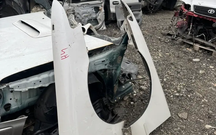 Передние крылья от Toyota Cisүшін50 000 тг. в Усть-Каменогорск