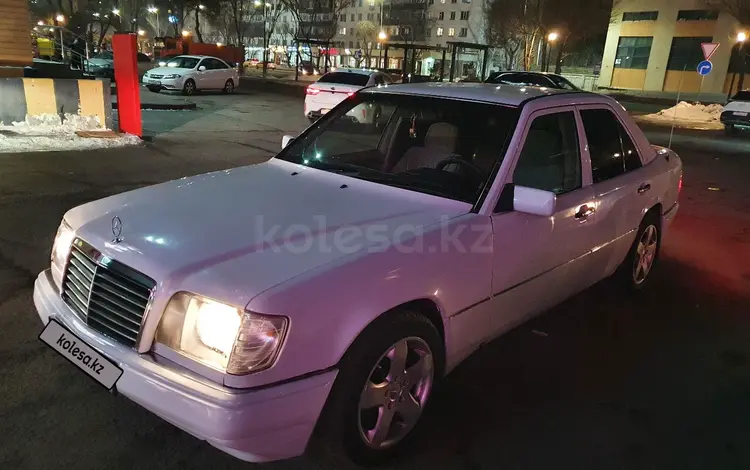 Mercedes-Benz E 320 1994 года за 3 100 000 тг. в Астана