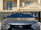 Toyota Camry 2017 года за 9 800 000 тг. в Атырау – фото 2