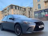 Toyota Camry 2017 года за 9 800 000 тг. в Атырау – фото 3