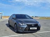 Toyota Camry 2017 года за 9 800 000 тг. в Атырау – фото 5