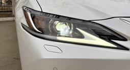 Lexus ES 250 2022 годаүшін22 300 000 тг. в Атырау – фото 2