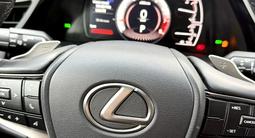 Lexus ES 250 2022 годаүшін22 300 000 тг. в Атырау – фото 4