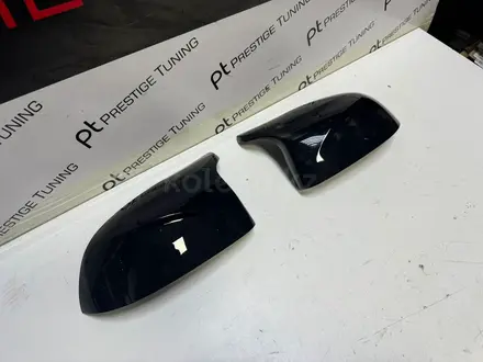 Крышки зеркал на BMW X05 (G05) 2018-22 дизайн M вариант 1 (Черный цвет) за 20 000 тг. в Астана – фото 2