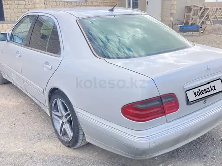 Mercedes-Benz E 430 2001 года за 5 000 000 тг. в Актау – фото 2