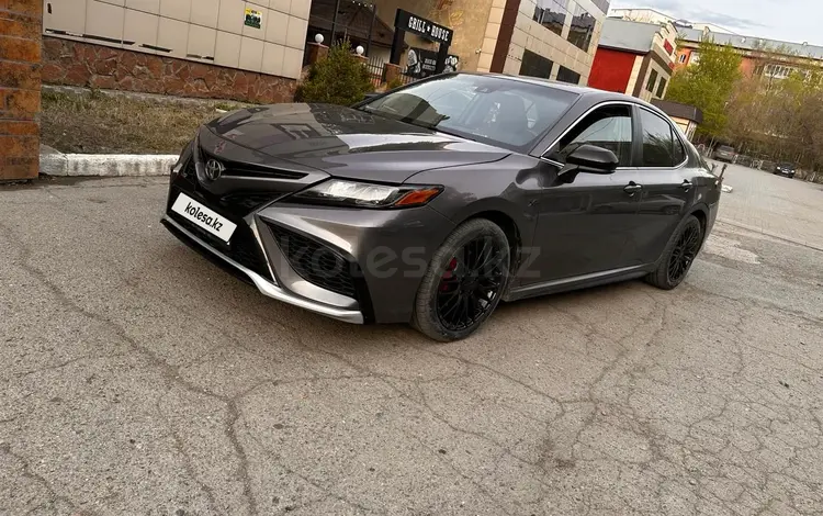 Toyota Camry 2021 годаүшін13 500 000 тг. в Семей