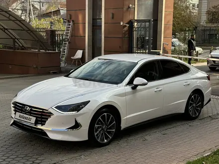 Hyundai Sonata 2021 года за 13 500 000 тг. в Алматы