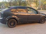 Ford Focus 2008 года за 1 800 000 тг. в Актобе – фото 3