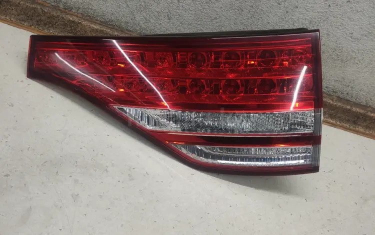 Задние фонари на дверь поштучно Toyota Estima за 10 000 тг. в Алматы