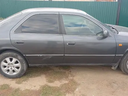 Toyota Camry 1996 года за 2 600 000 тг. в Павлодар – фото 2