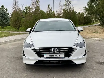 Hyundai Sonata 2021 года за 13 500 000 тг. в Тараз – фото 2