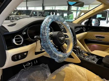 Bentley Bentayga 2022 года за 150 000 000 тг. в Алматы – фото 5