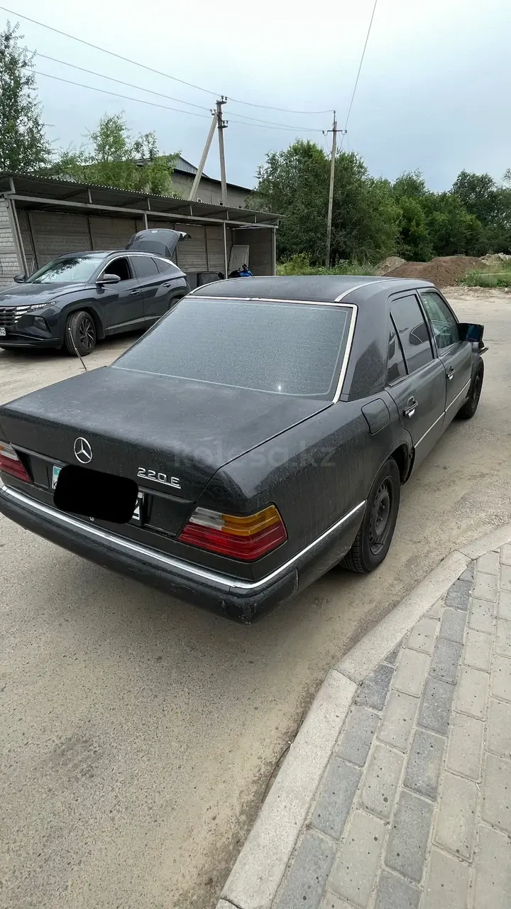 Mercedes-Benz E-Class, 1992