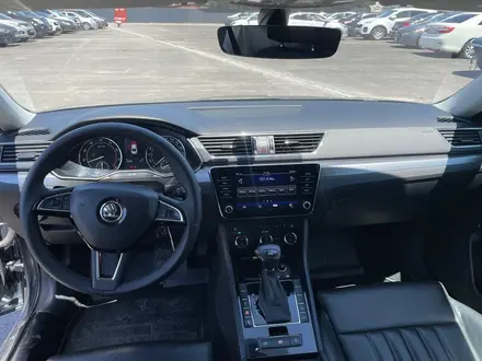 Skoda Superb 2017 года за 11 091 000 тг. в Алматы – фото 11