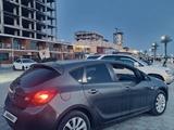 Opel Astra 2012 года за 3 300 000 тг. в Актау – фото 2