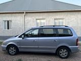 Hyundai Trajet 2001 годаүшін2 500 000 тг. в Шымкент – фото 4