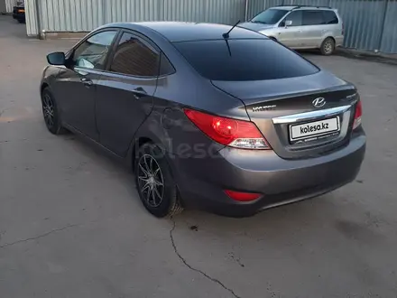 Hyundai Solaris 2011 года за 4 100 000 тг. в Жезказган – фото 3