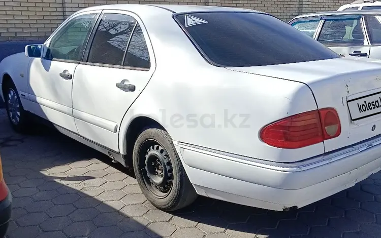 Mercedes-Benz E 230 1996 года за 1 600 000 тг. в Темиртау