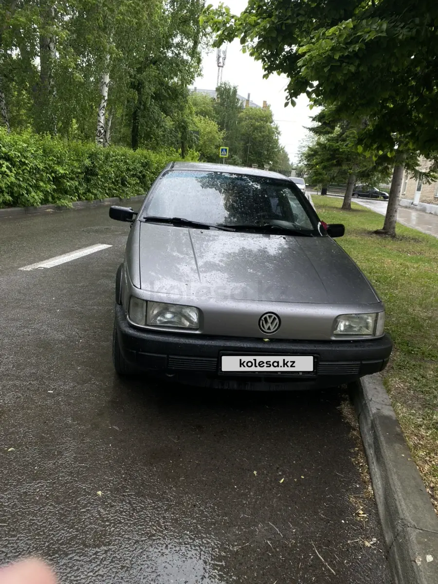 Volkswagen Passat, 1990