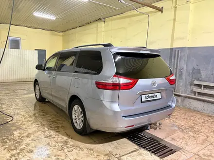 Toyota Sienna 2015 года за 12 800 000 тг. в Атырау – фото 10