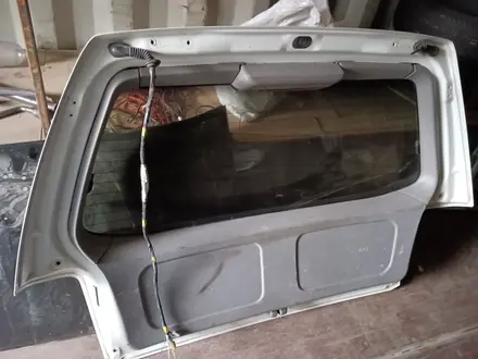 Крышка багажника Субару форестет за 19 000 тг. в Алматы – фото 2