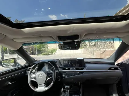 Lexus ES 350 2021 года за 27 000 000 тг. в Шымкент – фото 5