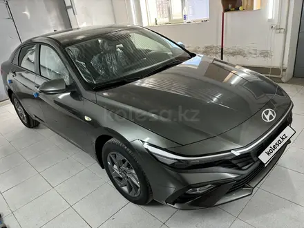 Hyundai Elantra 2024 года за 11 400 000 тг. в Кызылорда – фото 2