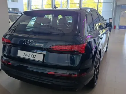Audi Q7 55 TFSI 2024 года за 55 990 000 тг. в Костанай – фото 2